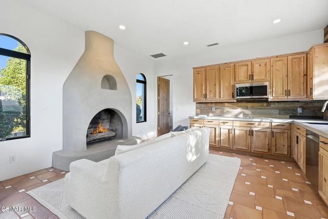1090 Vista Ridge Lane, Westlake Village, CA 91362