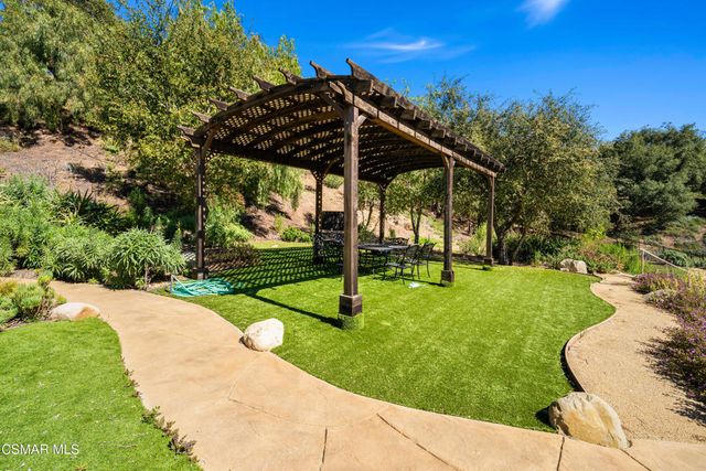 1090 Vista Ridge Lane, Westlake Village, CA 91362