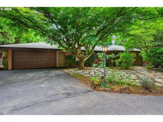 10710 S MOAPA Ave, Portland, OR 97219