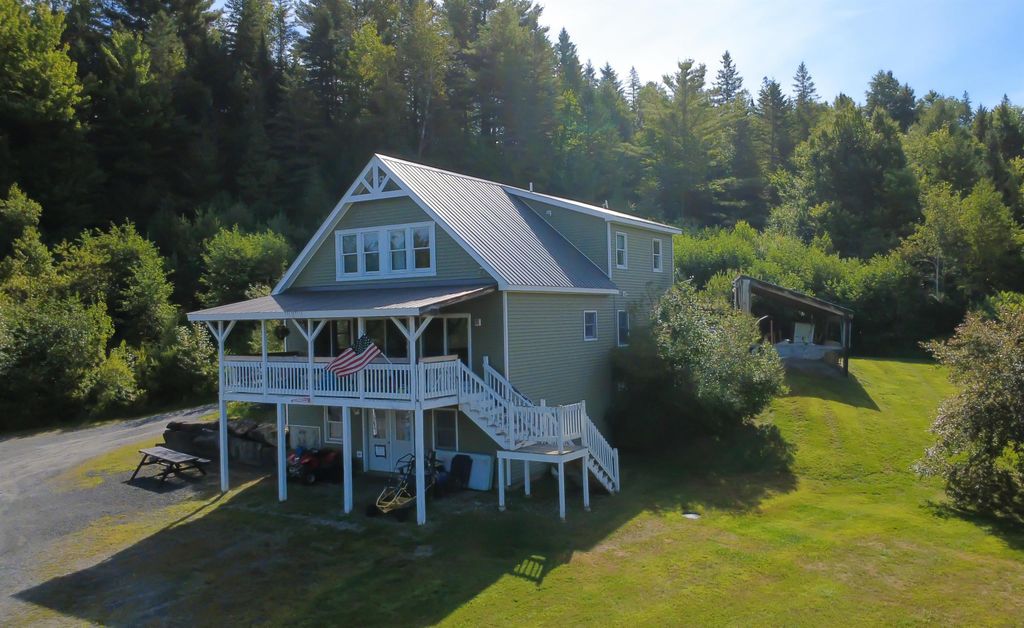 902 Vermont Route 16, Hardwick, VT 05843