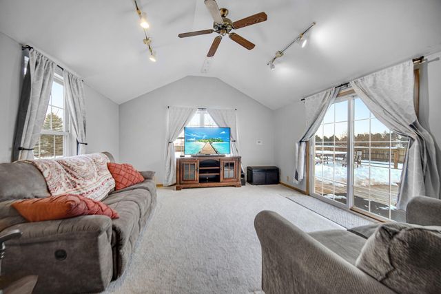 213 N 450 E, Valparaiso, IN 46383