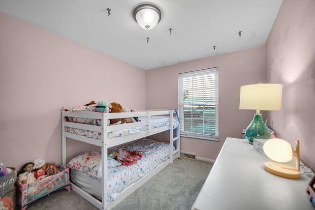 213 N 450 E, Valparaiso, IN 46383