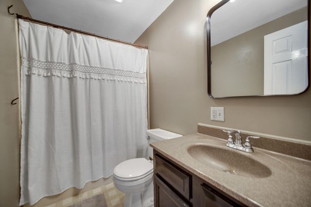 213 N 450 E, Valparaiso, IN 46383