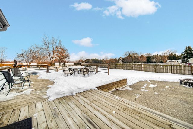 213 N 450 E, Valparaiso, IN 46383