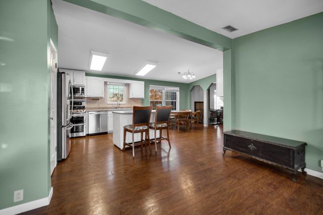 213 N 450 E, Valparaiso, IN 46383