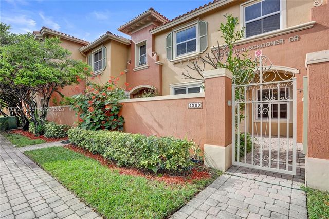 4909 Schooner Drive, Fort Lauderdale, FL 33312