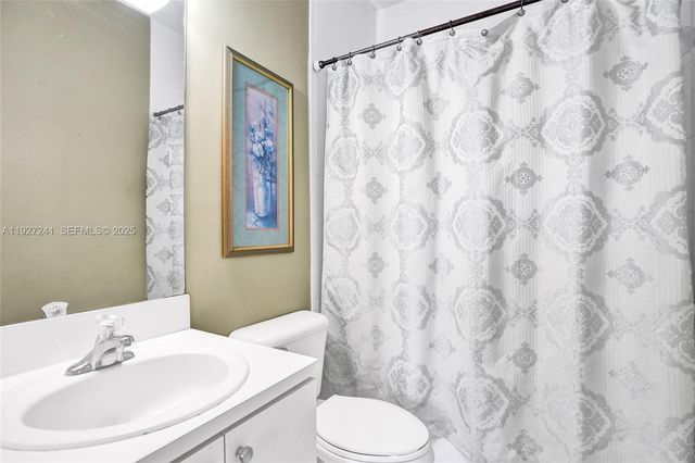 4909 Schooner Drive, Fort Lauderdale, FL 33312