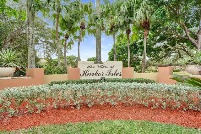 4909 Schooner Drive, Fort Lauderdale, FL 33312