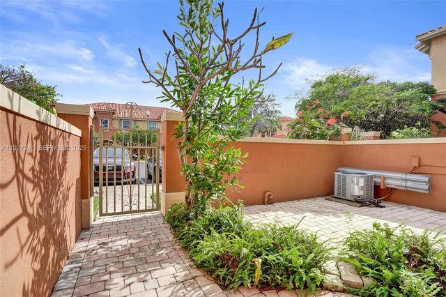 4909 Schooner Drive, Fort Lauderdale, FL 33312