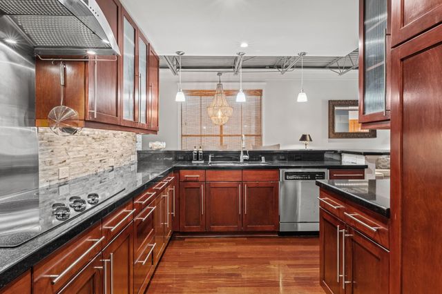 1716 Washington Avenue D, Houston, TX 77007