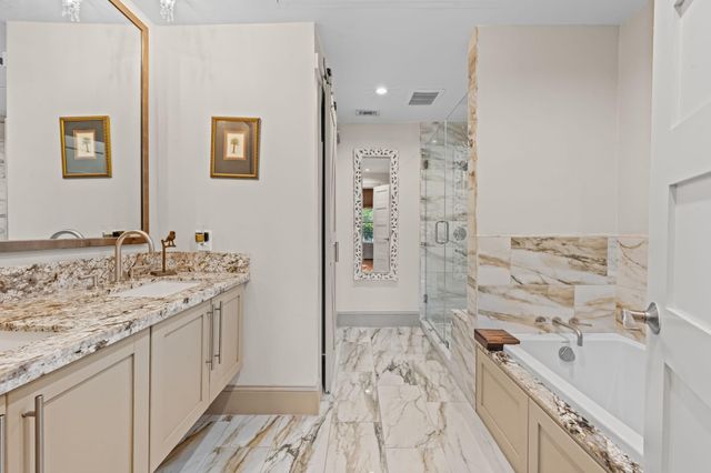 1716 Washington Avenue D, Houston, TX 77007