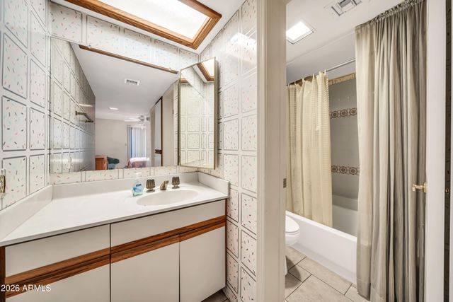10410 N CAVE CREEK Road 1018, Phoenix, AZ 85020