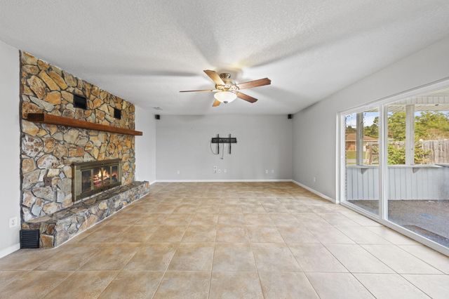 88 Mooring Lane, Shalimar, FL 32579