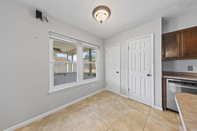 88 Mooring Lane, Shalimar, FL 32579