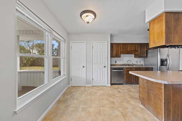 88 Mooring Lane, Shalimar, FL 32579