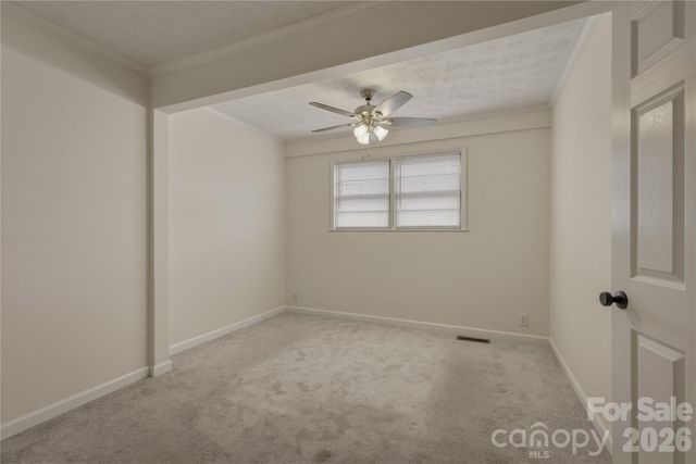 1348 Hibriten Drive SE, Lenoir, NC 28645