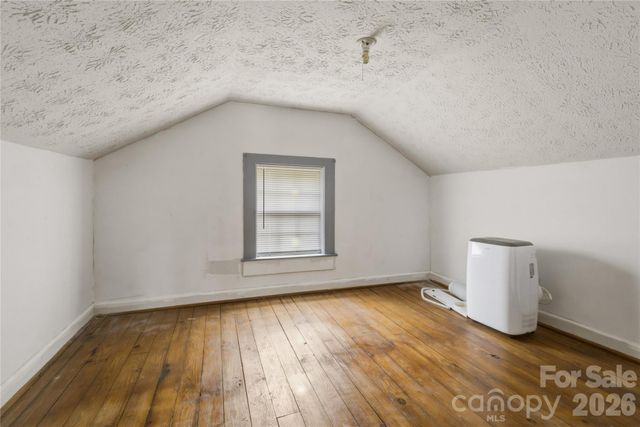 1348 Hibriten Drive SE, Lenoir, NC 28645