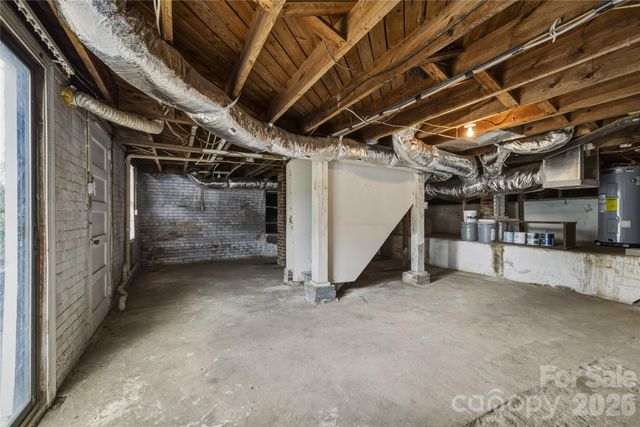 1348 Hibriten Drive SE, Lenoir, NC 28645