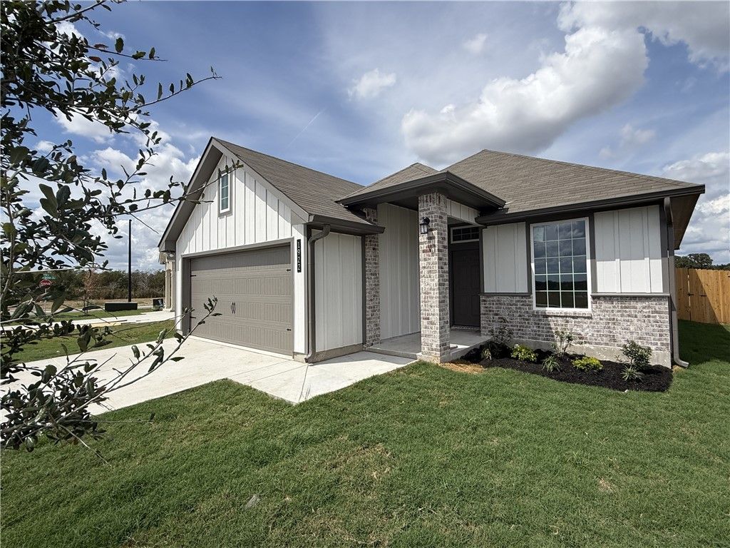 1922 McArthur Avenue, Bryan, TX 77803 — photo 2