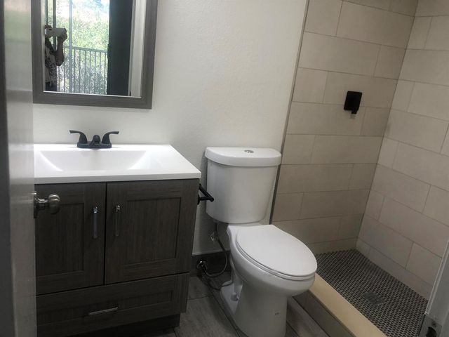 13455 SW 9th Court 404j, Pembroke Pines, FL 33027