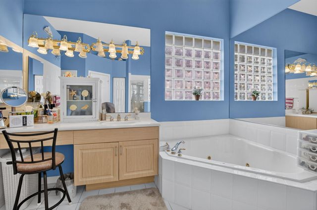 7276 DEMEDICI Circle, Delray Beach, FL 33446