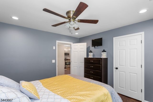 21 Louis Ave, West Milford Twp., NJ 07480
