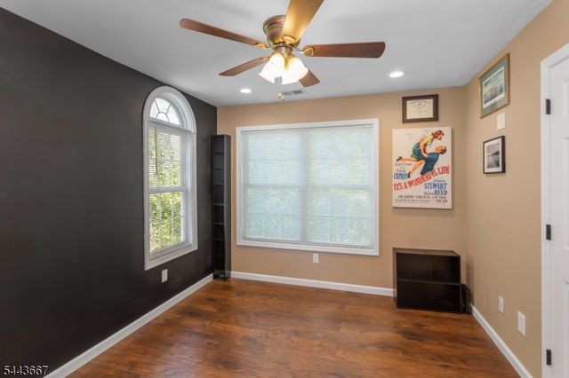 21 Louis Ave, West Milford Twp., NJ 07480