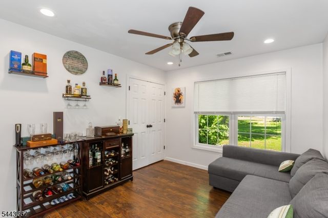 21 Louis Ave, West Milford Twp., NJ 07480