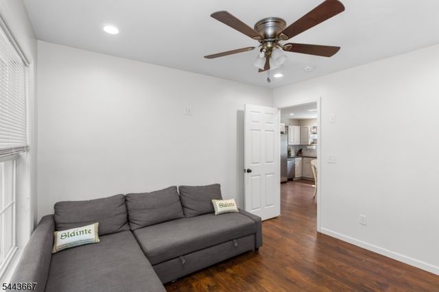 21 Louis Ave, West Milford Twp., NJ 07480