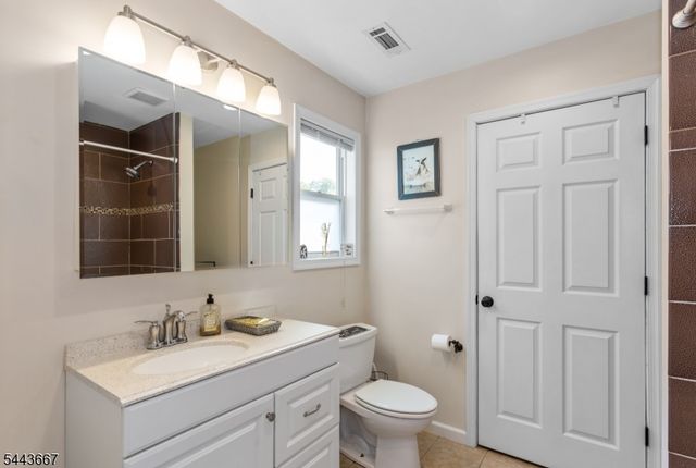 21 Louis Ave, West Milford Twp., NJ 07480