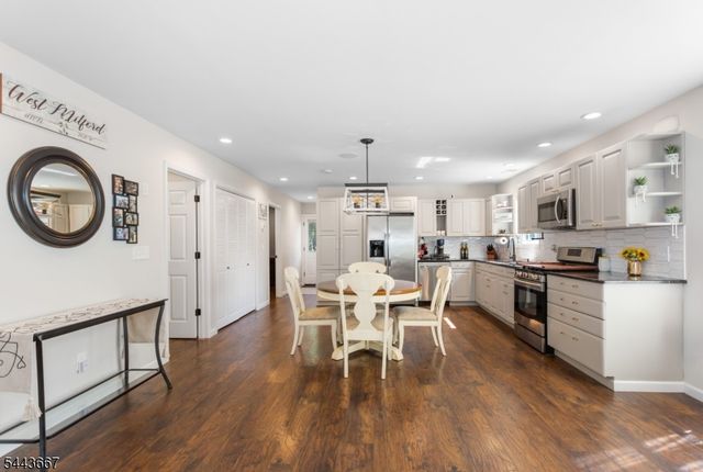 21 Louis Ave, West Milford Twp., NJ 07480