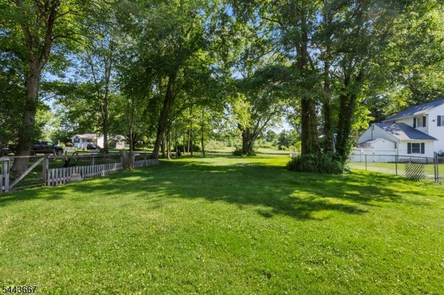 21 Louis Ave, West Milford Twp., NJ 07480
