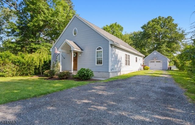 21 Louis Ave, West Milford Twp., NJ 07480