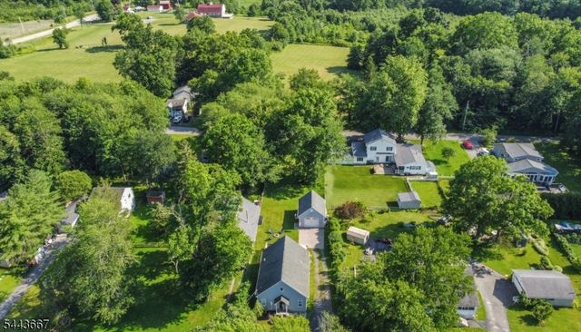 21 Louis Ave, West Milford Twp., NJ 07480