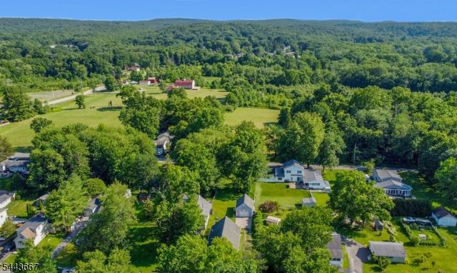 21 Louis Ave, West Milford Twp., NJ 07480