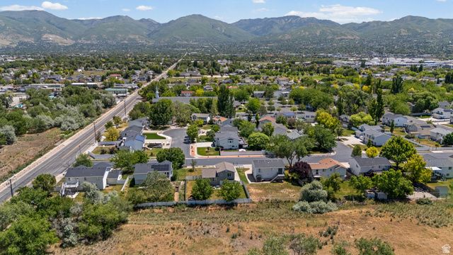 1593 W 1550 S, Woods Cross, UT 84087
