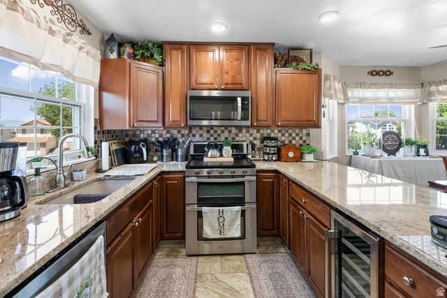 1593 W 1550 S, Woods Cross, UT 84087