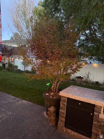 1593 W 1550 S, Woods Cross, UT 84087