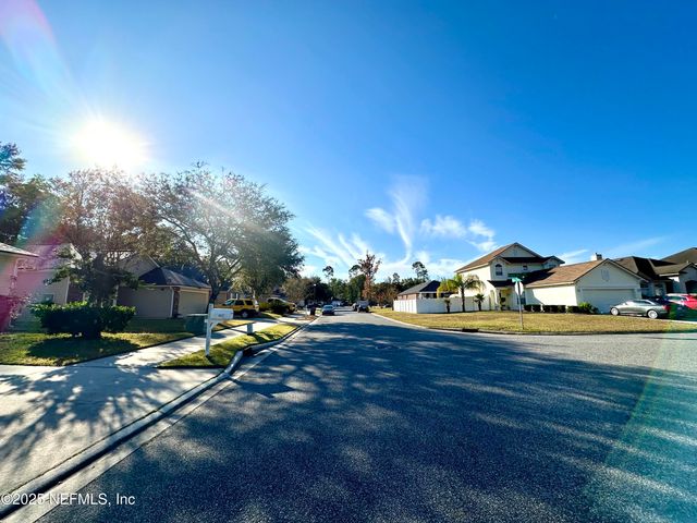 6881 MORSE OAKS Drive, Jacksonville, FL 32244