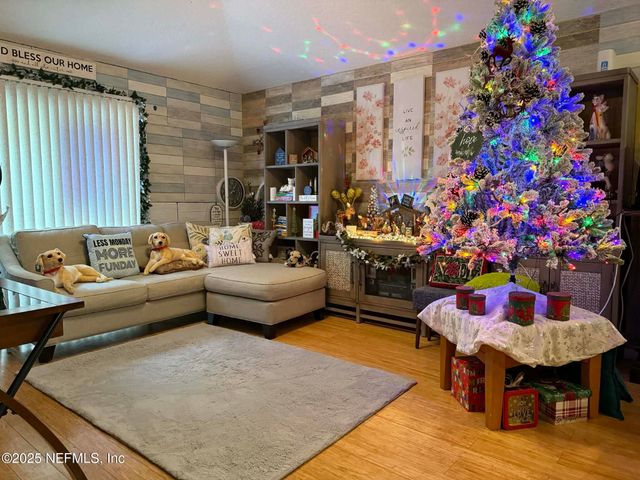 6881 MORSE OAKS Drive, Jacksonville, FL 32244