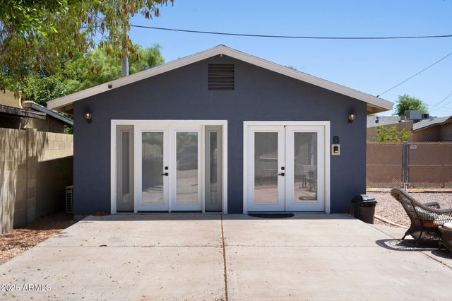 1627 E EARLL Drive, Phoenix, AZ 85016