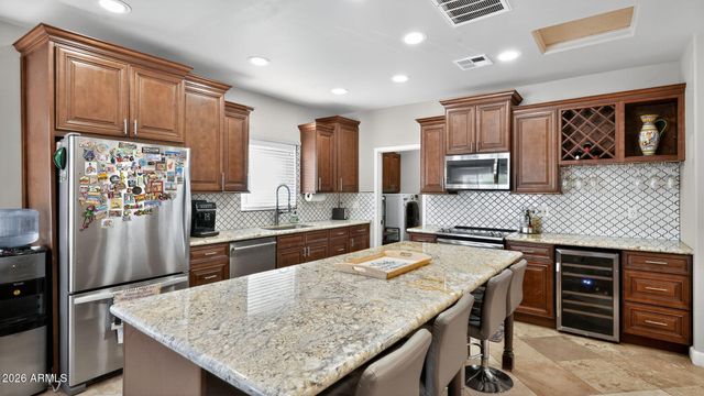 1627 E EARLL Drive, Phoenix, AZ 85016