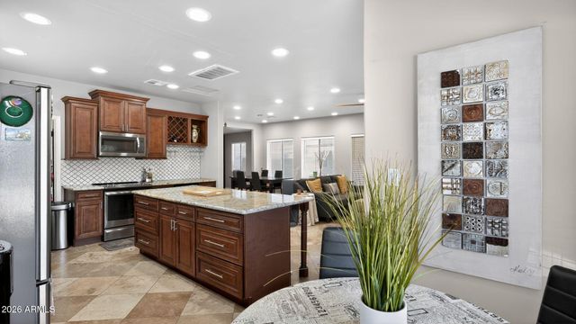 1627 E EARLL Drive, Phoenix, AZ 85016