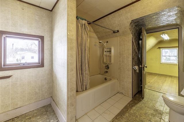 204 N Queen Street, Whitewater, WI 53190