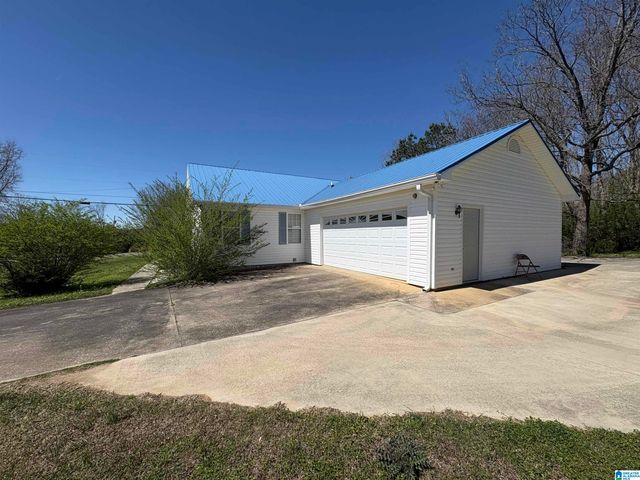 1090 PARK ROAD, Bessemer, AL 35023