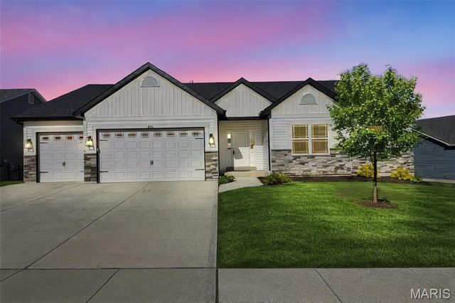 503 Spruce Hollow Ct, Wentzville, MO 63385
