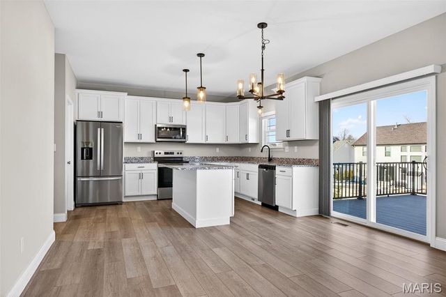 503 Spruce Hollow Ct, Wentzville, MO 63385