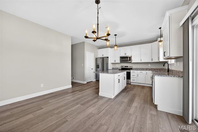 503 Spruce Hollow Ct, Wentzville, MO 63385