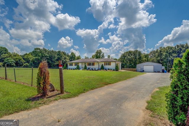 635 Jackson Lake Road, Mansfield, GA 30055