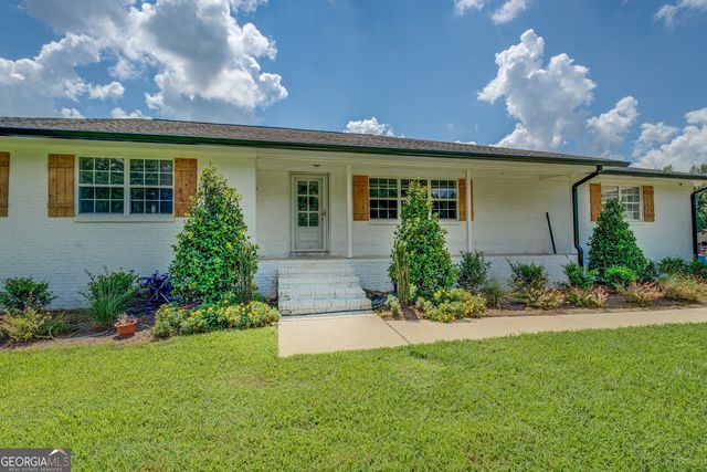 635 Jackson Lake Road, Mansfield, GA 30055